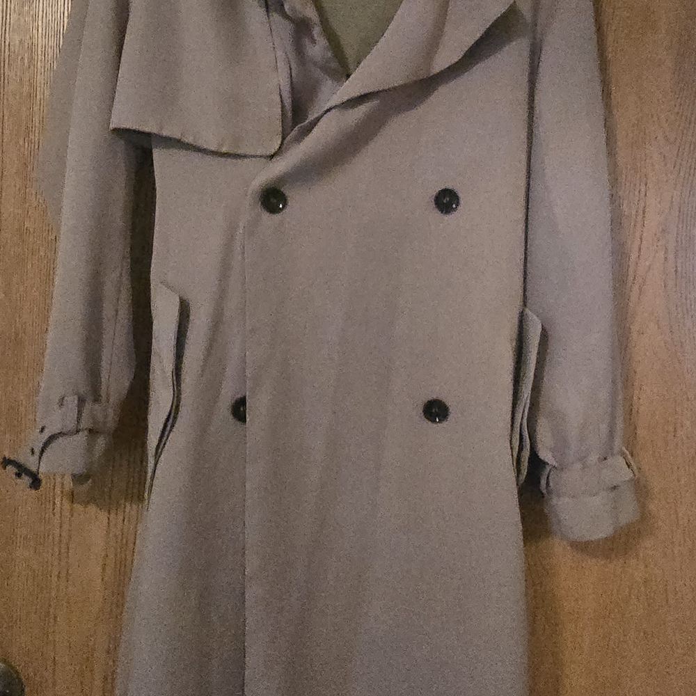 Zara Women's Classic Beige Trench Coat
